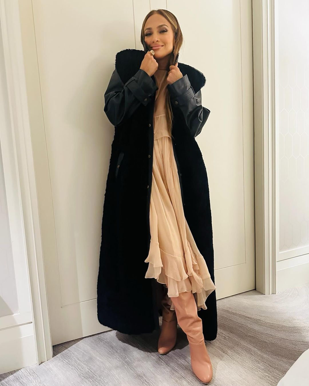 عکس/ جنیفر لوپز با این استایل به استقبال پاییز رفت