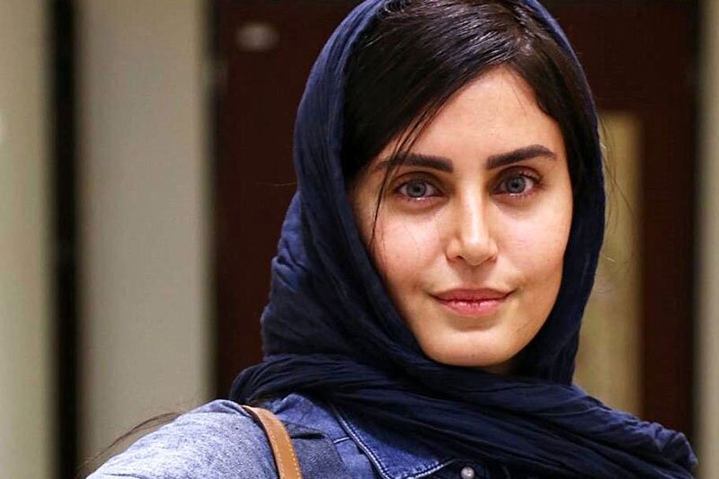 عکس/ دیدار صمیمی الناز شاکردوست و مرضیه برومند در پشتصحنه «نمایش نبرد رستم و سهراب»