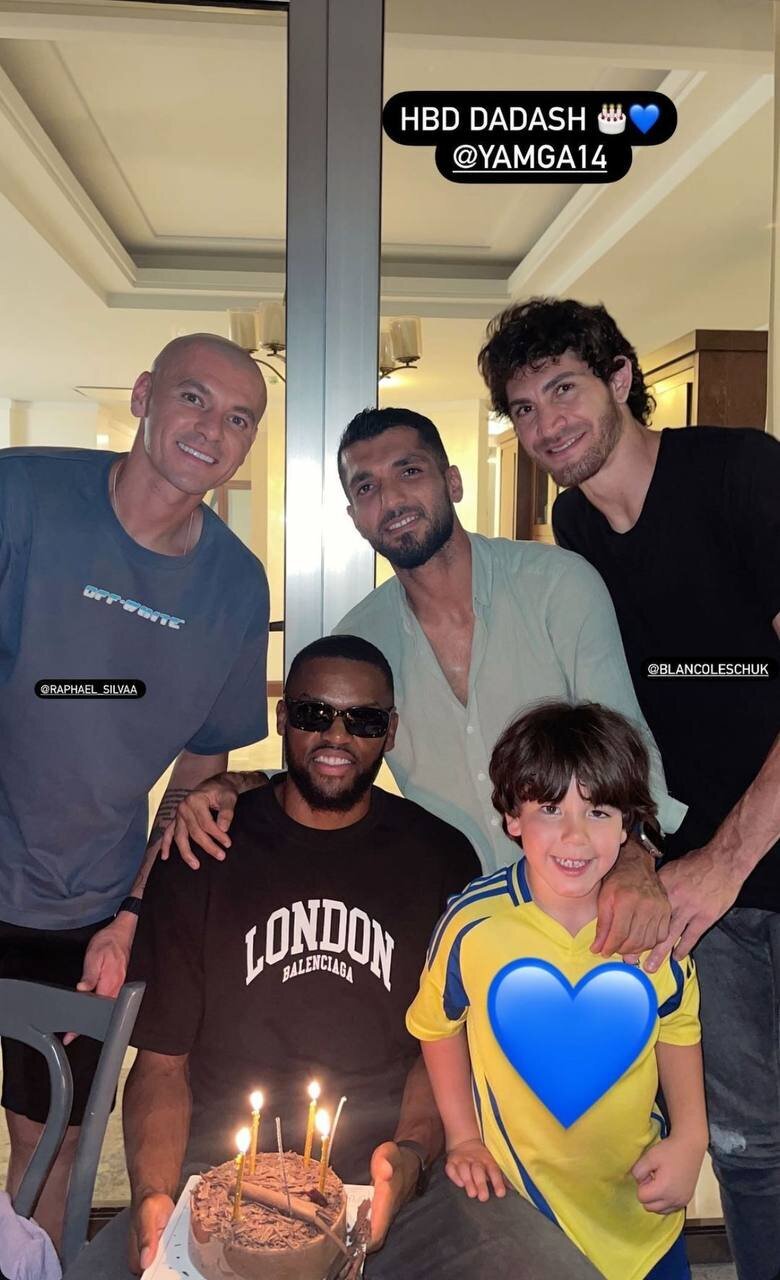 عکس/ حضور دو ستاره خارجی استقلال در تولد مرد یخی