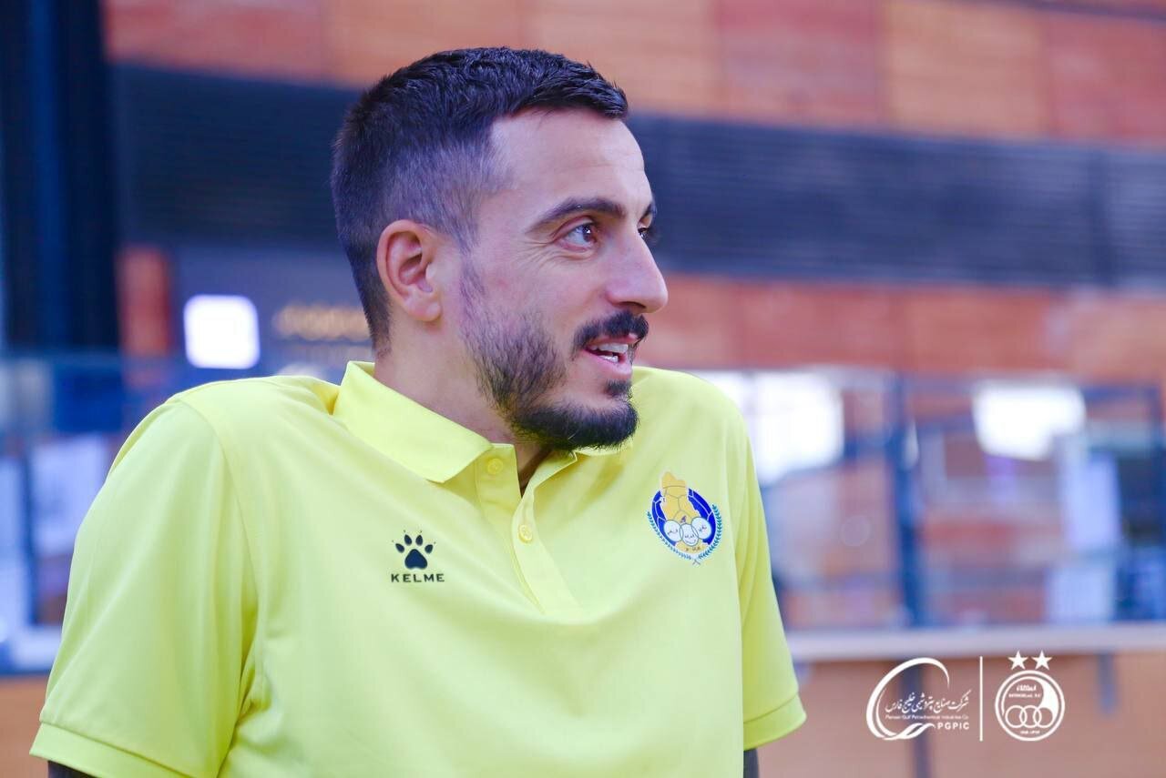 عکس/ مهاجم سابق رئال مادرید در تهران! عکس/ مهاجم سابق رئال مادرید در تهران!