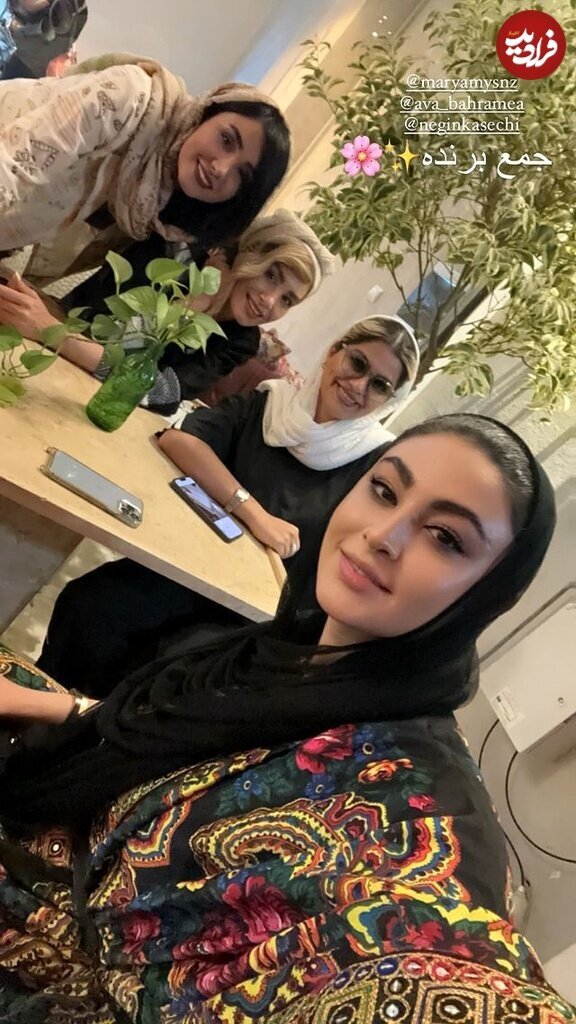 عکس/ جشن تولد ساده مریم مومن در کنار دوستانش در یک کافه