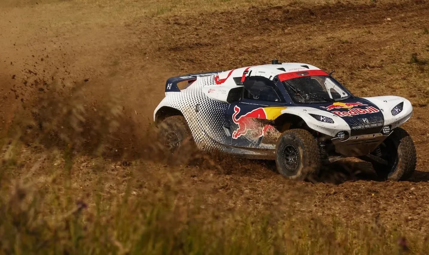 عکس/ آزمایش تصادف اولین خودروی مسابقه هیدروژنی جهان