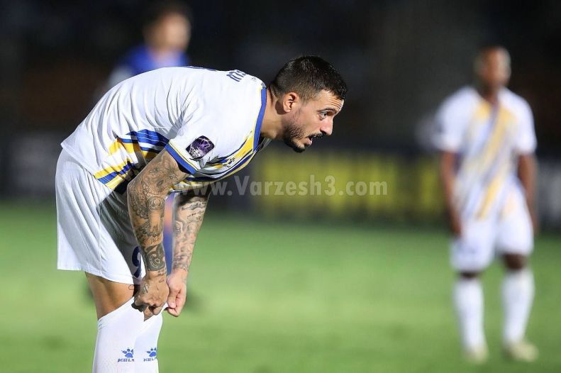 عکس/ خندههایی که به خشم تبدیل شد؛ از این شکست فیلم گرفتی آقای خوسلو؟ عکس/ خندههایی که به خشم تبدیل شد؛ از این شکست فیلم گرفتی آقای خوسلو؟