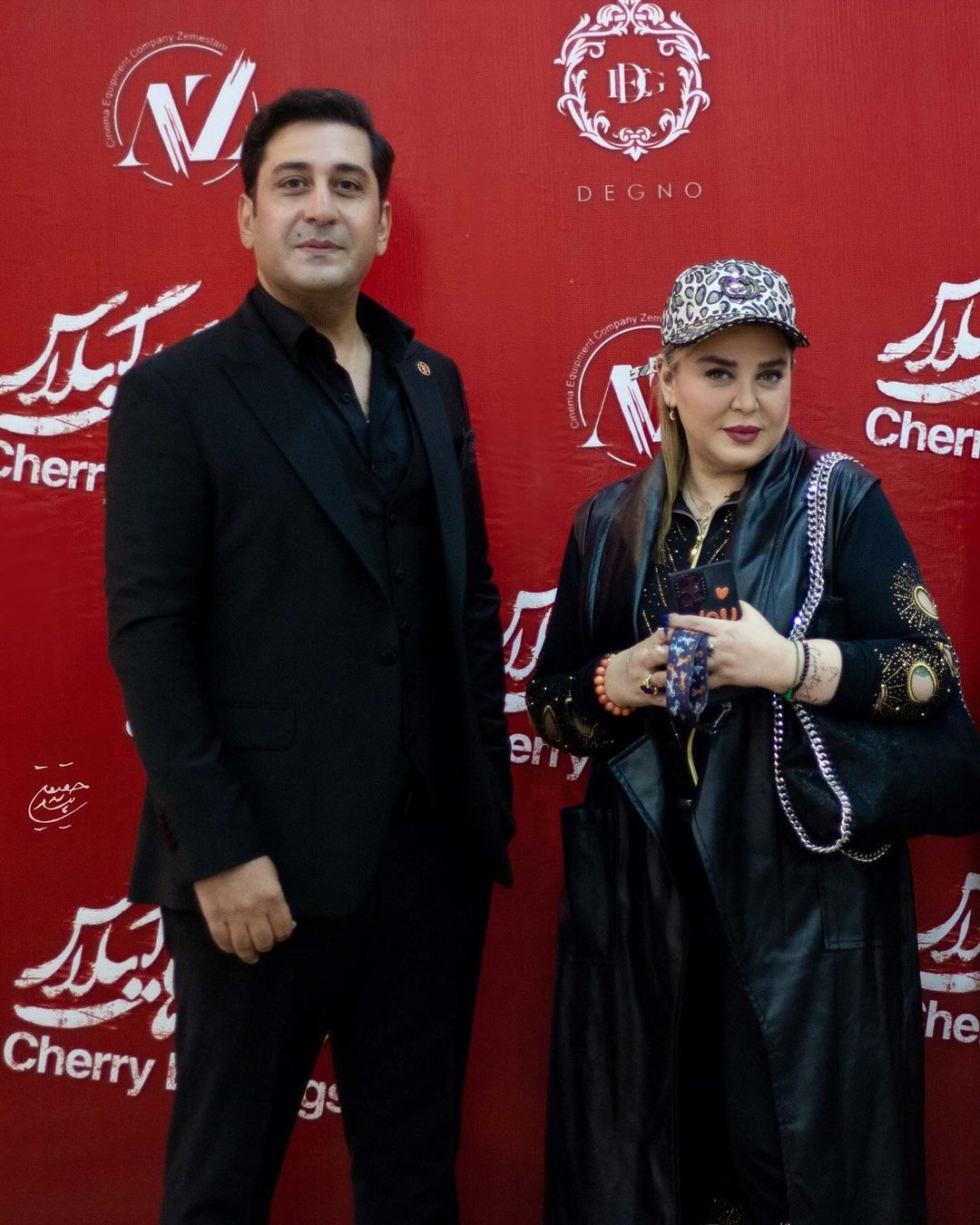 عکس/ پوشش متفاوت «بهاره رهنما» در نمایشی خصوصی فیلم سینمایی «گوشواره‌های گیلاس»