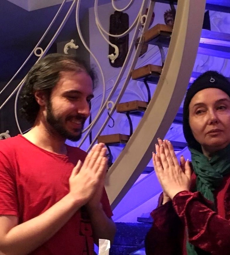 عکس/ژست‌های کتایون ریاحی و پسرش در ۶۲ سالگی