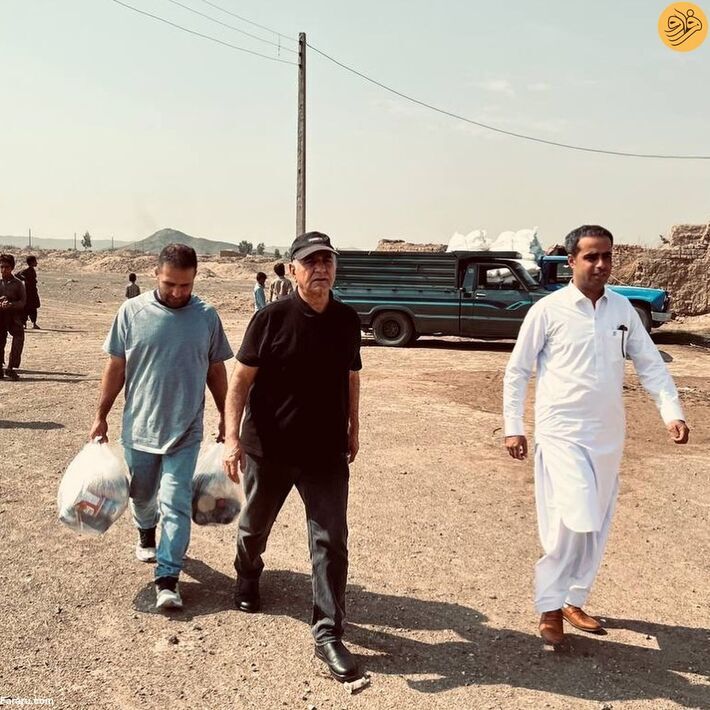 عکس/ کمکهای مردمی پرویز پرستویی در کوره پزخانهای در زاهدان عکس/ کمکهای مردمی پرویز پرستویی در کوره پزخانهای در زاهدان