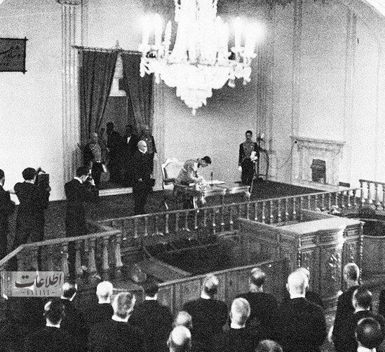 عکس/ اولین روز سلطنت محمدرضا شاه در سال ۱۳۲۰