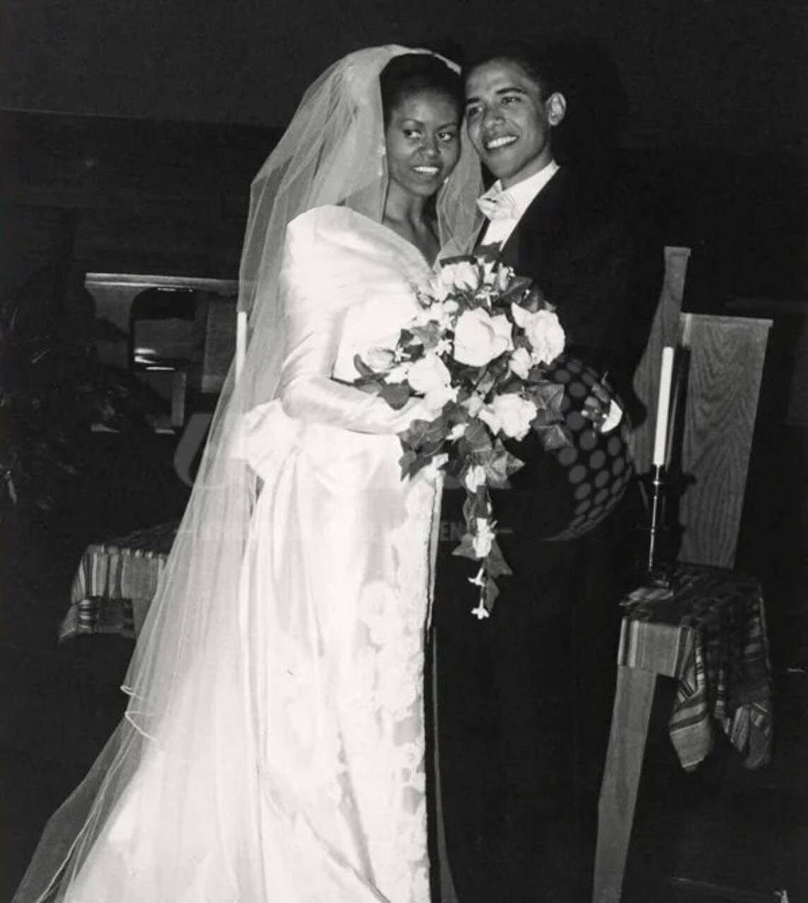 عکس/ عاشقانه‌ای از مراسم ازدواج باراک و میشل اوباما