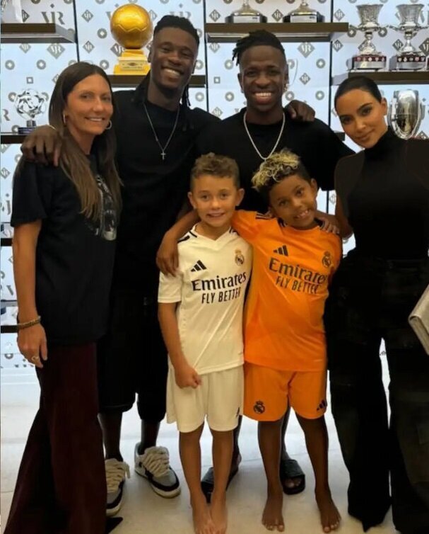 عکس| دیدار کیم کارداشیان و وینیسیوس جونیور