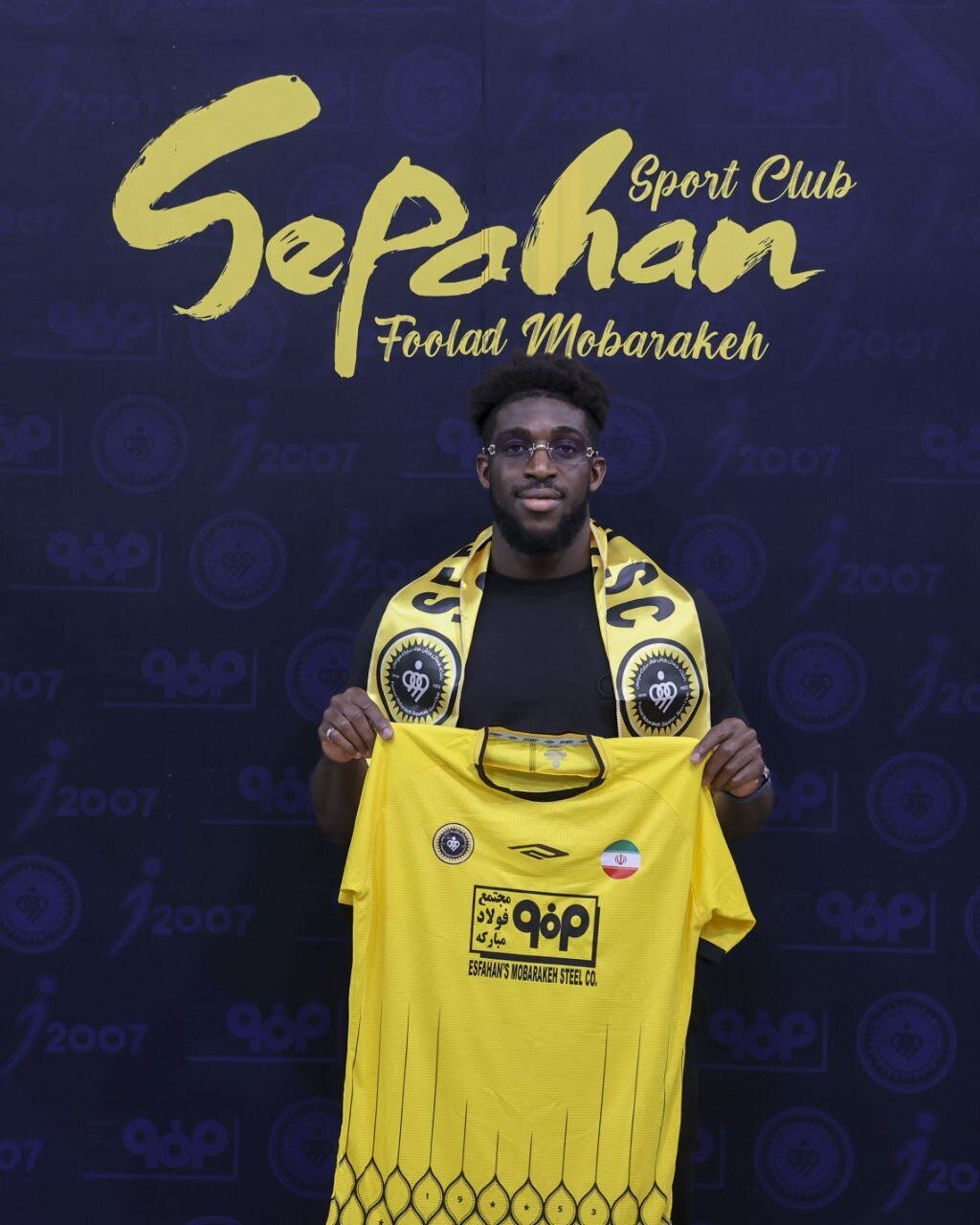 عکس| ابوبکر کامارا ستاره فرانسوی به سپاهان پیوست عکس| ابوبکر کامارا ستاره فرانسوی به سپاهان پیوست