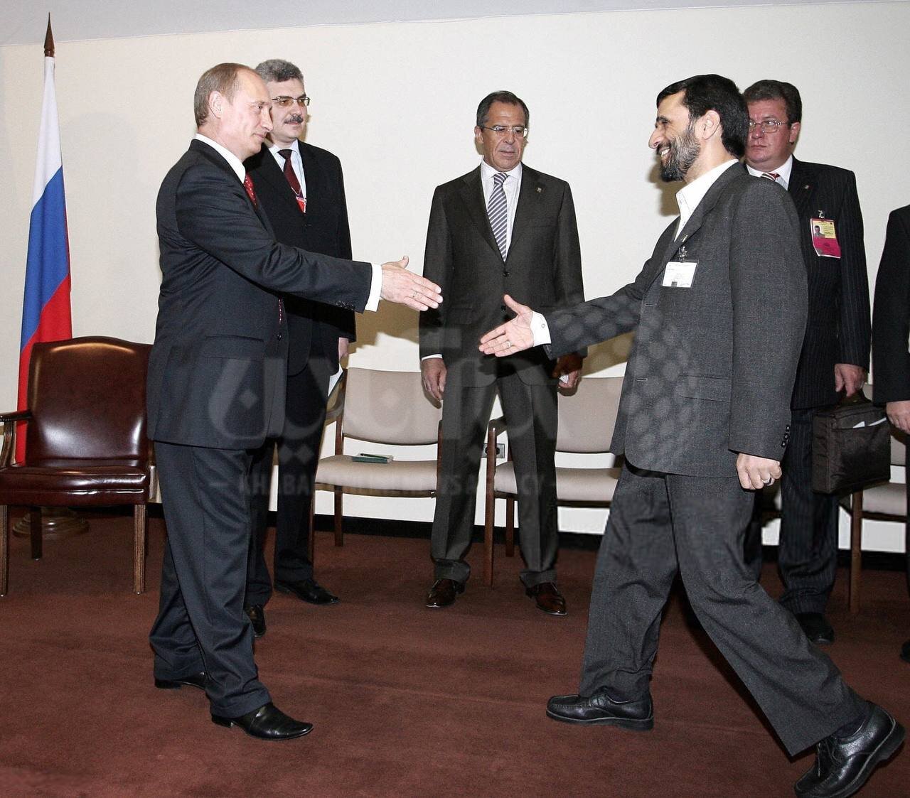 عکس| دیدار صمیمانه محمود احمدی‌نژاد و پوتین در آمریکا در ۱۵ سپتامبر ۲۰۰۵