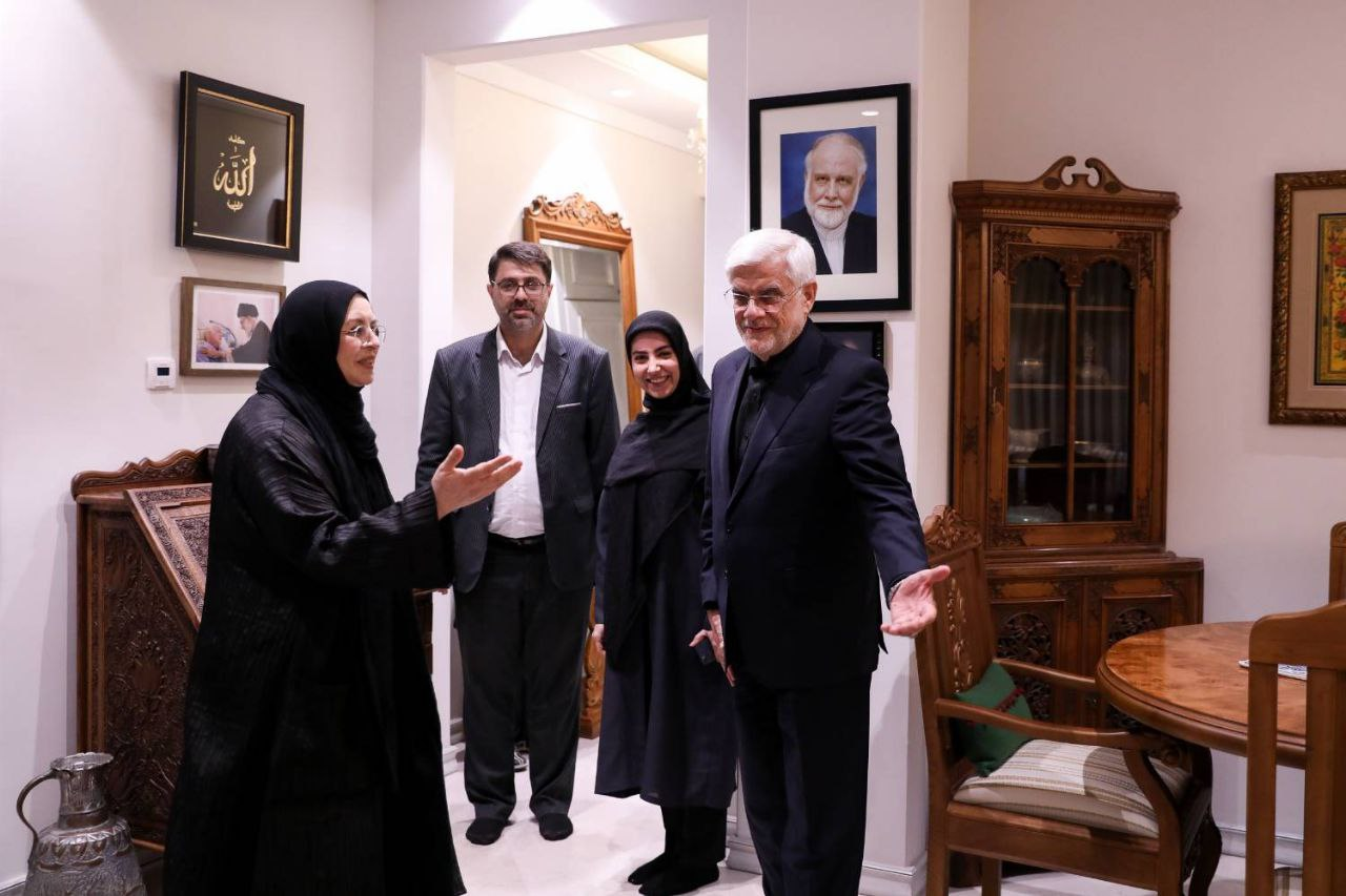 جزئیات دیدار عارف با همتایان پیشین + عکس جزئیات دیدار عارف با همتایان پیشین + عکس