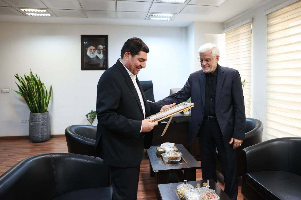 جزئیات دیدار عارف با همتایان پیشین + عکس جزئیات دیدار عارف با همتایان پیشین + عکس