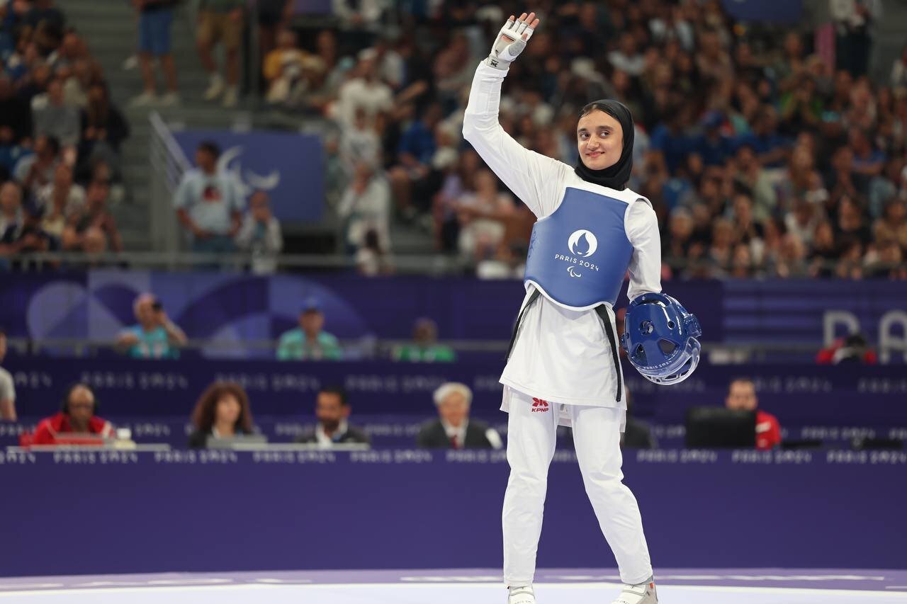 عکس| جشن زهرا رحیمی دختر پاراتکواندوکار ایرانی پس از پیروزی در گرندپالاس بزرگ! عکس| جشن زهرا رحیمی دختر پاراتکواندوکار ایرانی پس از پیروزی در گرندپالاس بزرگ!