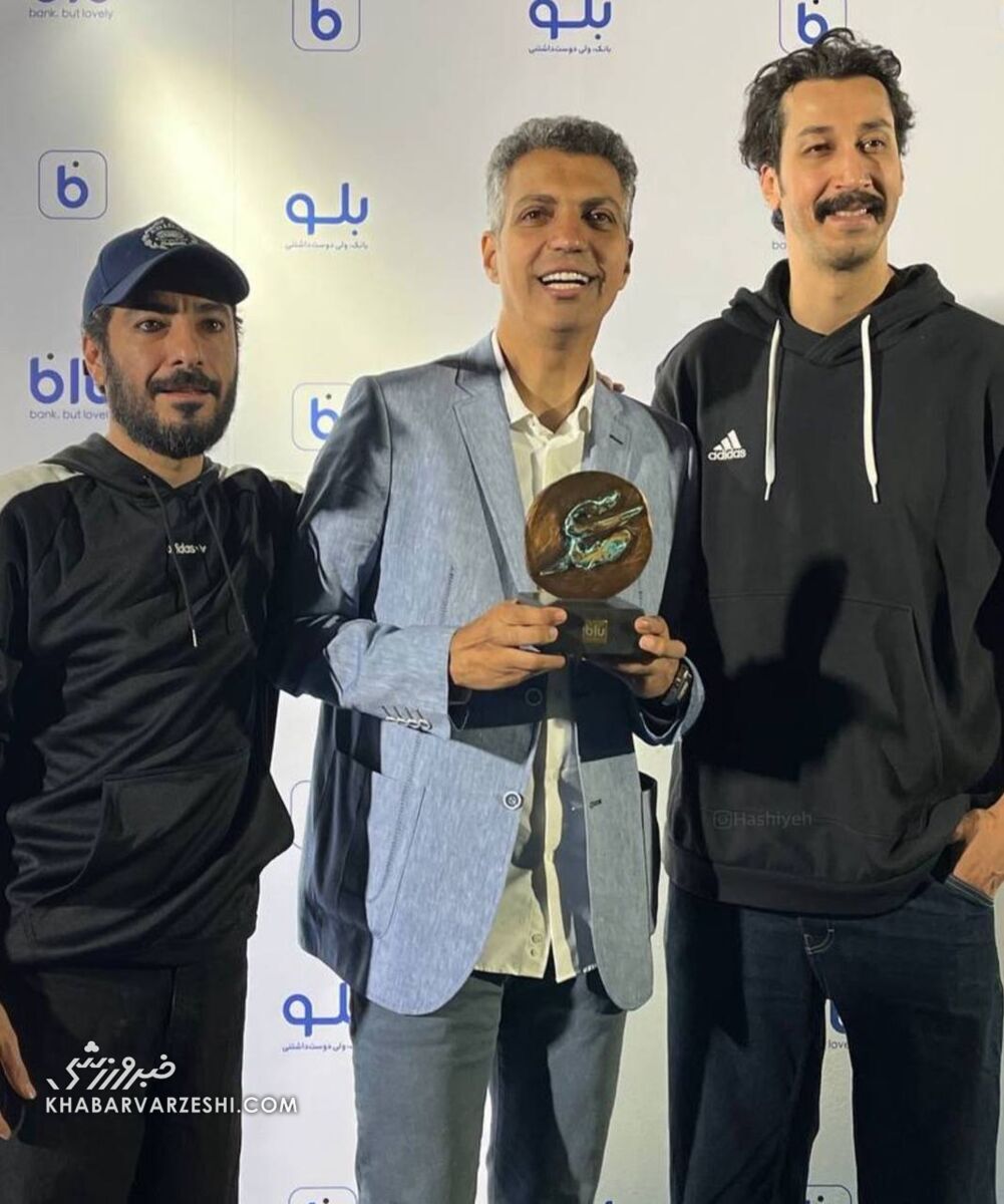 عکس/ محاصره عادل فردوسیپور توسط بهرام افشاری در یک نمایش عکس/ محاصره عادل فردوسیپور توسط بهرام افشاری در یک نمایش