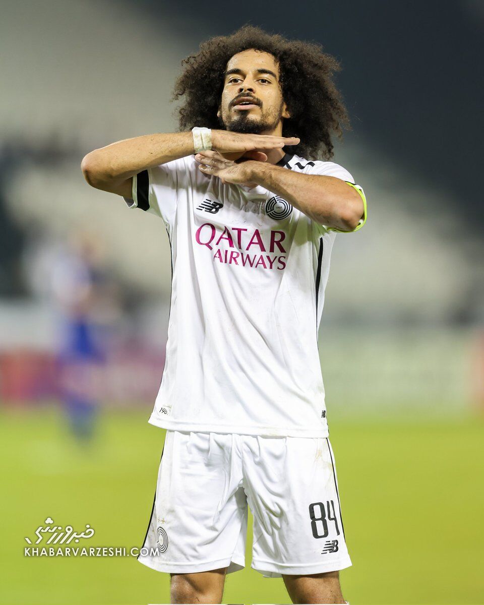 عکس/ شادی زشت و جنجالی اکرم عفیف مقابل استقلالی‌ها