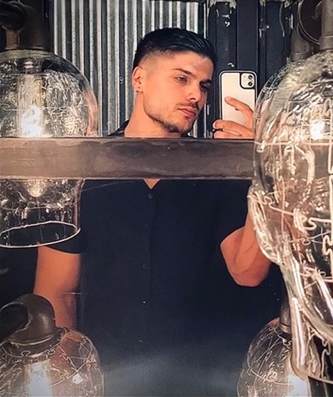 عکس‌های شخصی بازیگر نقش «مصطفی» در سریال «طوبی»