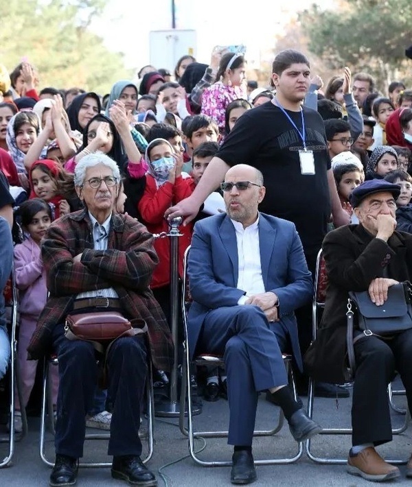 عکس/چهره «آقای حکایتی» مجری تلویزیون در ۷۳ سالگی