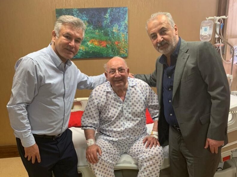 عکس/ عیادت درویش و استیلی از سرمربی سابق تیم ملی عکس/ عیادت درویش و استیلی از سرمربی سابق تیم ملی