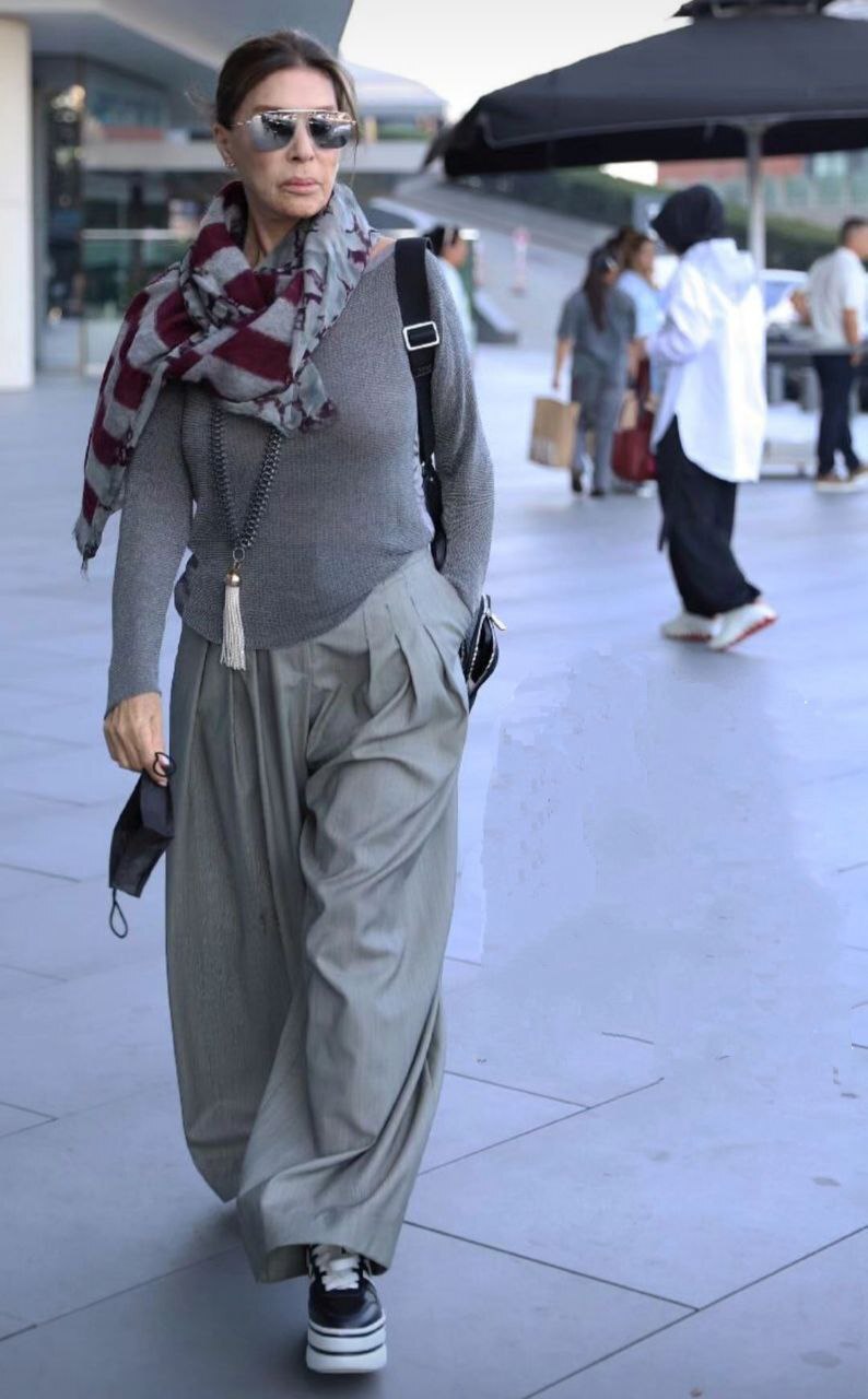 عکس/ رونمایی «نباهت چهره» از پوشش جدیدش در یک مرکز خرید در ترکیه