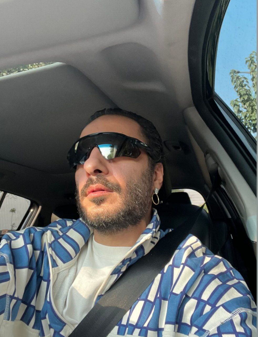 عکس/ سبک پوشش نوید محمدزاده جنجالی شد