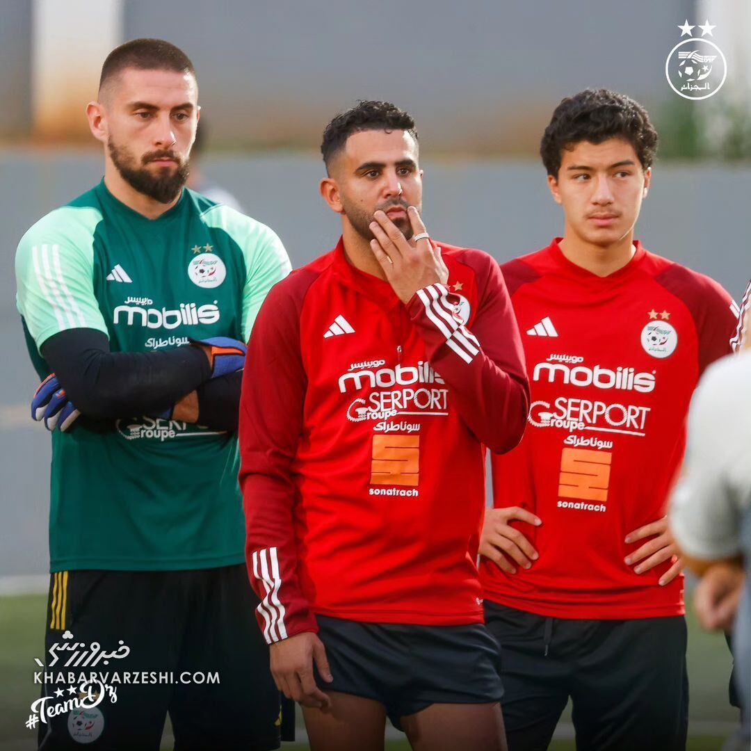 عکس/ الکسی گندوز در تمرین الجزایر کنار ستاره سابق سیتی