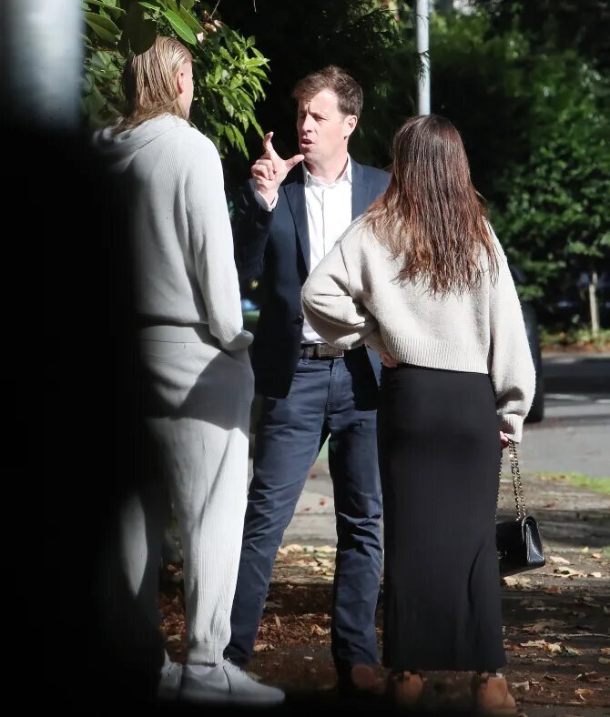 عکس/ ارلینگ هالند و نامزدش در حال خرید عمارت ۳۰۰ میلیاردی