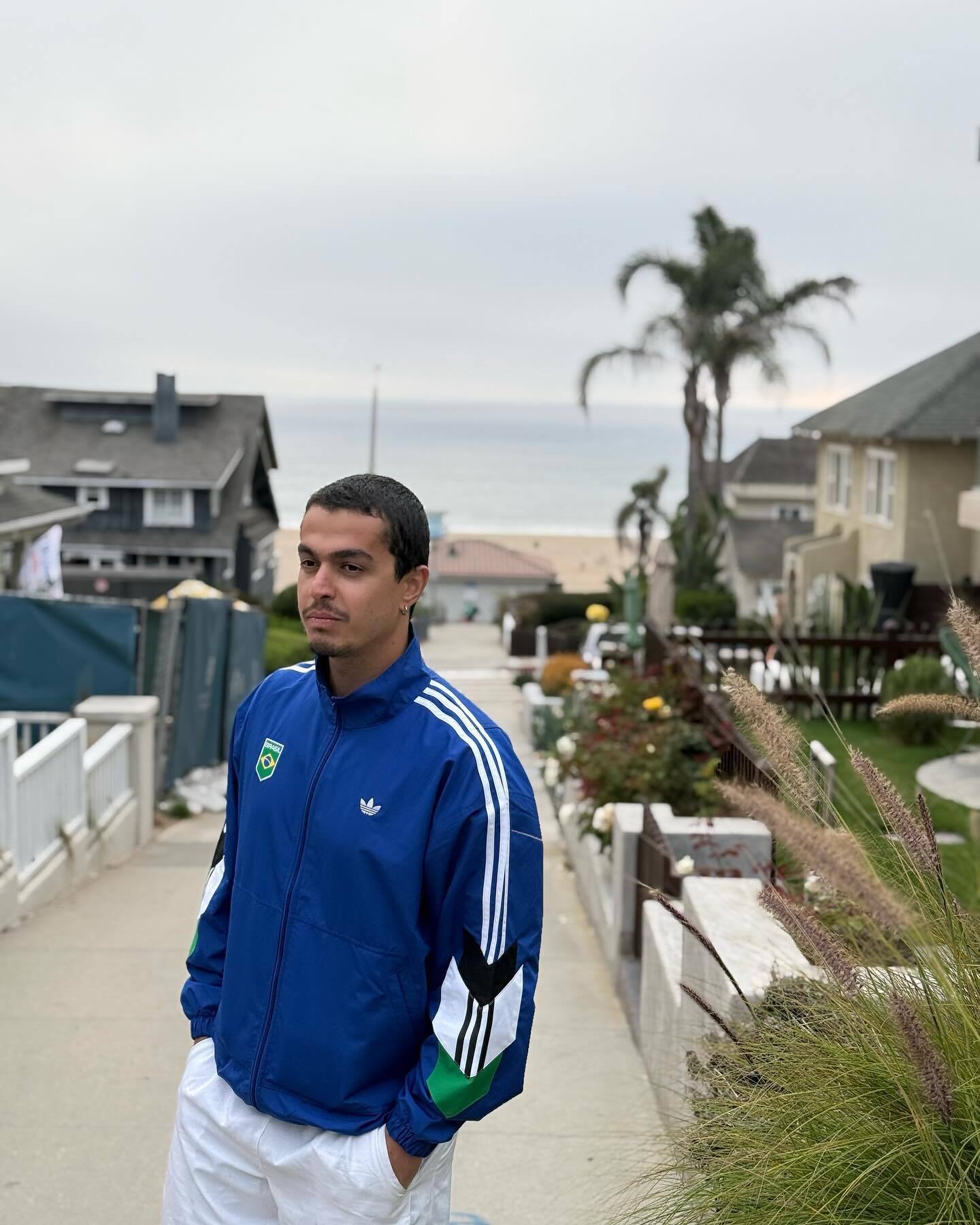 عکس/ بهزاد لیتو رپر معروف و پرطرفدار با پیراهن برزیل