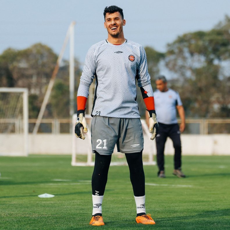 عکس/ پورحمیدی و لبخند در غیاب بیرانوند عکس/ پورحمیدی و لبخند در غیاب بیرانوند