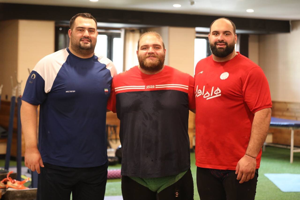 عکس/ ۳ وزنه‌بردار فوق‌سنگین ایران در یک قاب