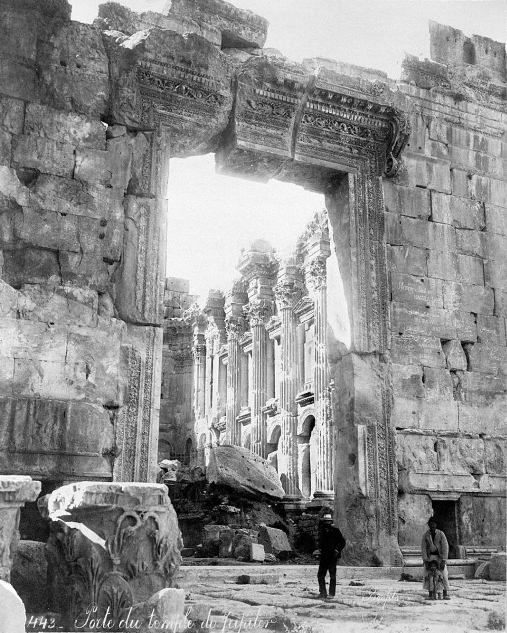 عکس/ قرن ۱۹؛ ویرانه‌های رومی در بعلبک لبنان