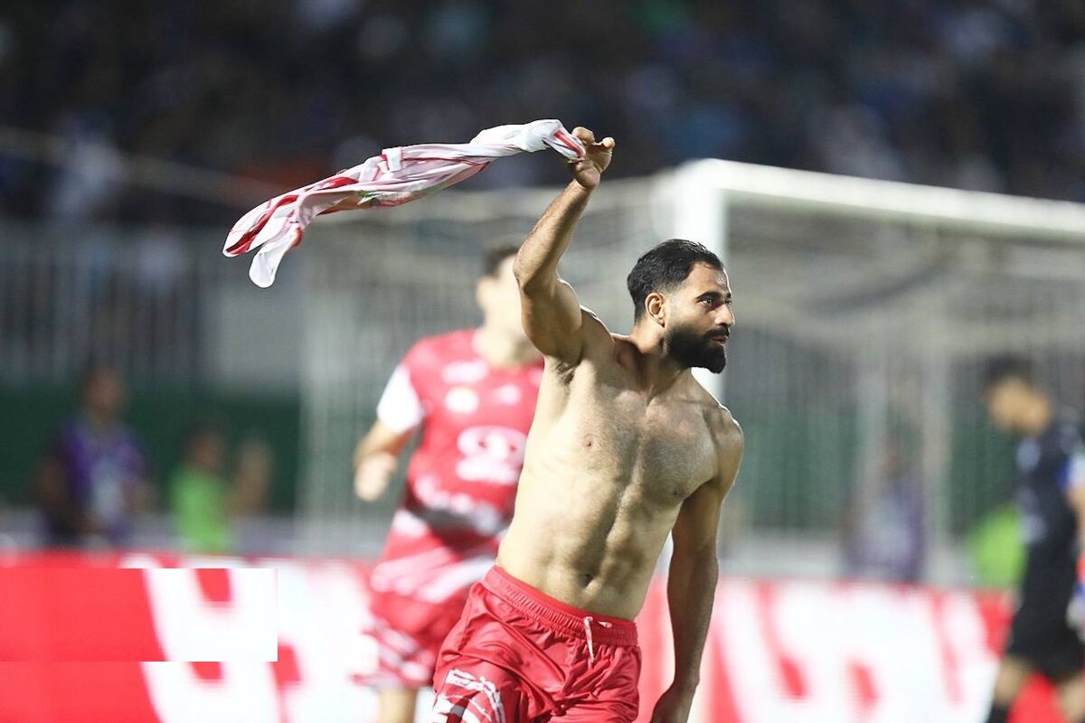 عکس| وضعیت دیدنی گلزن پرسپولیس در دربی عکس| وضعیت دیدنی گلزن پرسپولیس در دربی