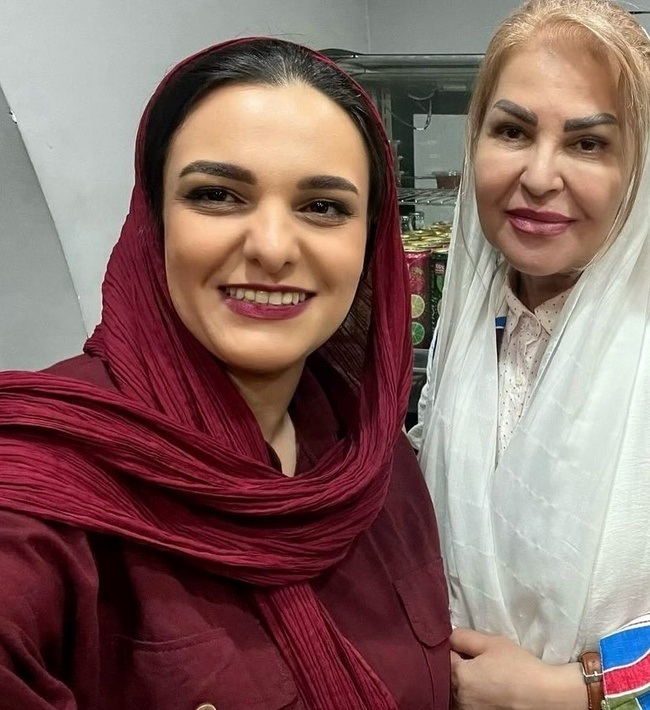 چهره بهت‌آور «اکرم محمدی» در ۶۶ سالگی