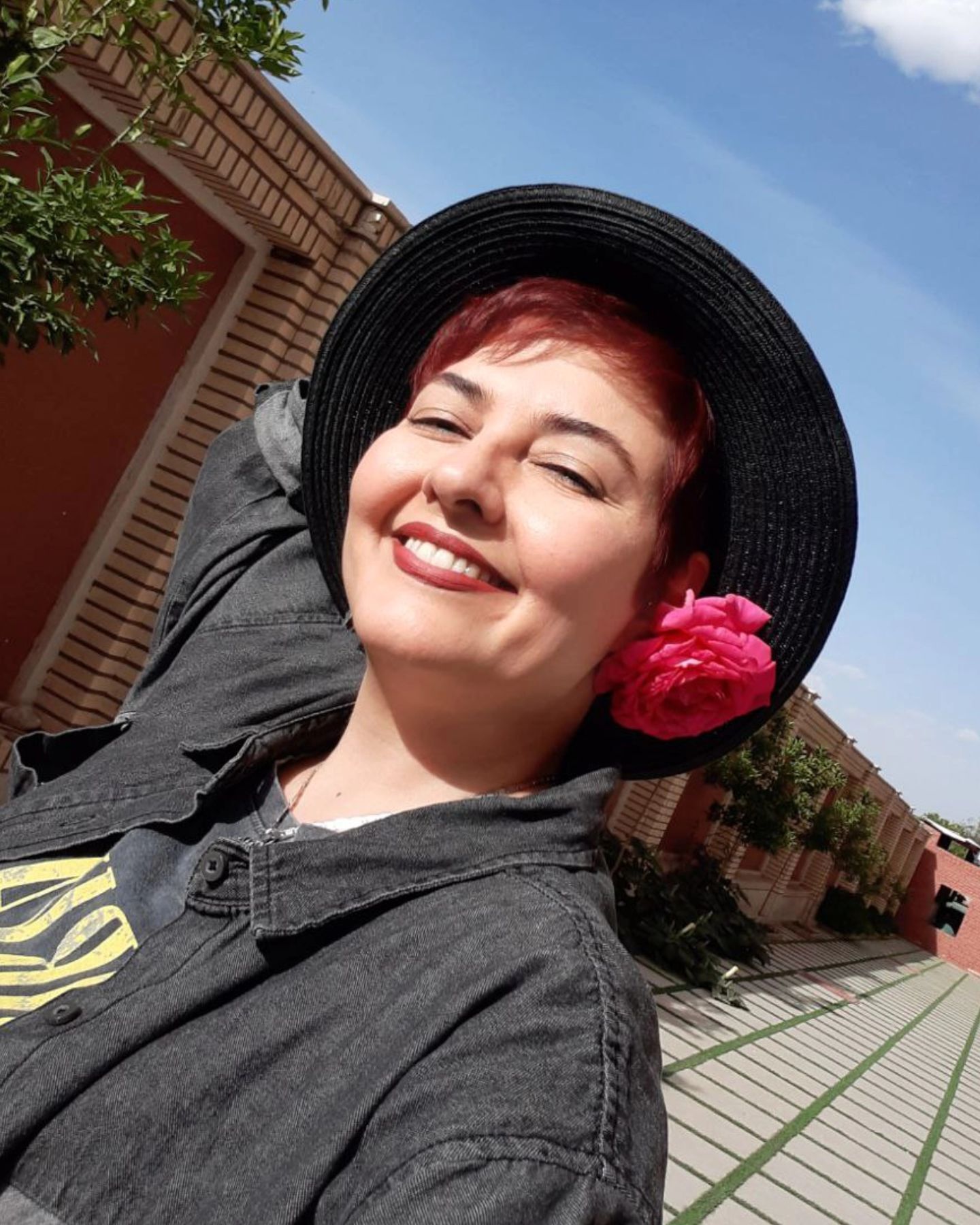 عکس/ تیپ متفاوت آناهیتا همتی بازیگر نقش نرگسِ «خانه به دوش»