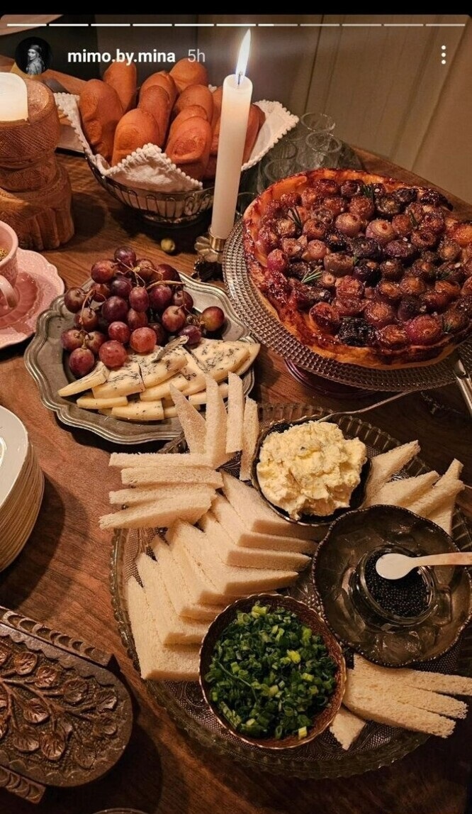 میز عصرانه رنگارنگ همسر بهرام رادان با چیدمان خاص