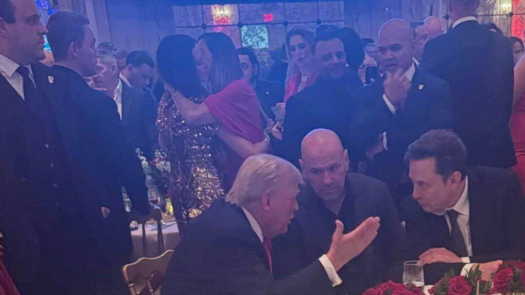 عکس فراگیر از ترامپ و ماسک در بحبوحه انتخابات عکس فراگیر از ترامپ و ماسک در بحبوحه انتخابات