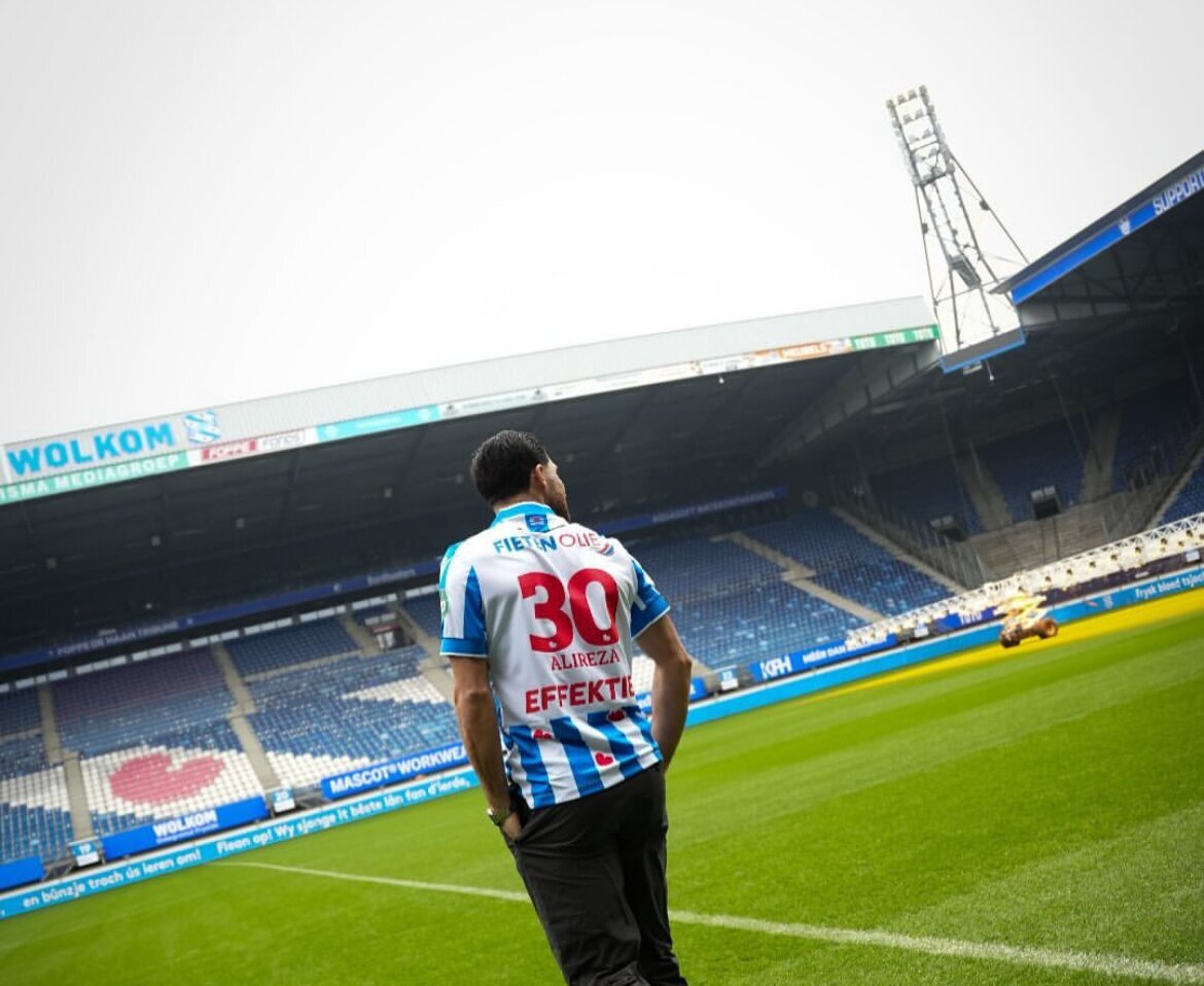 عکس/ رونمایی از شماره پیراهن جهانبخش در هیرنفین