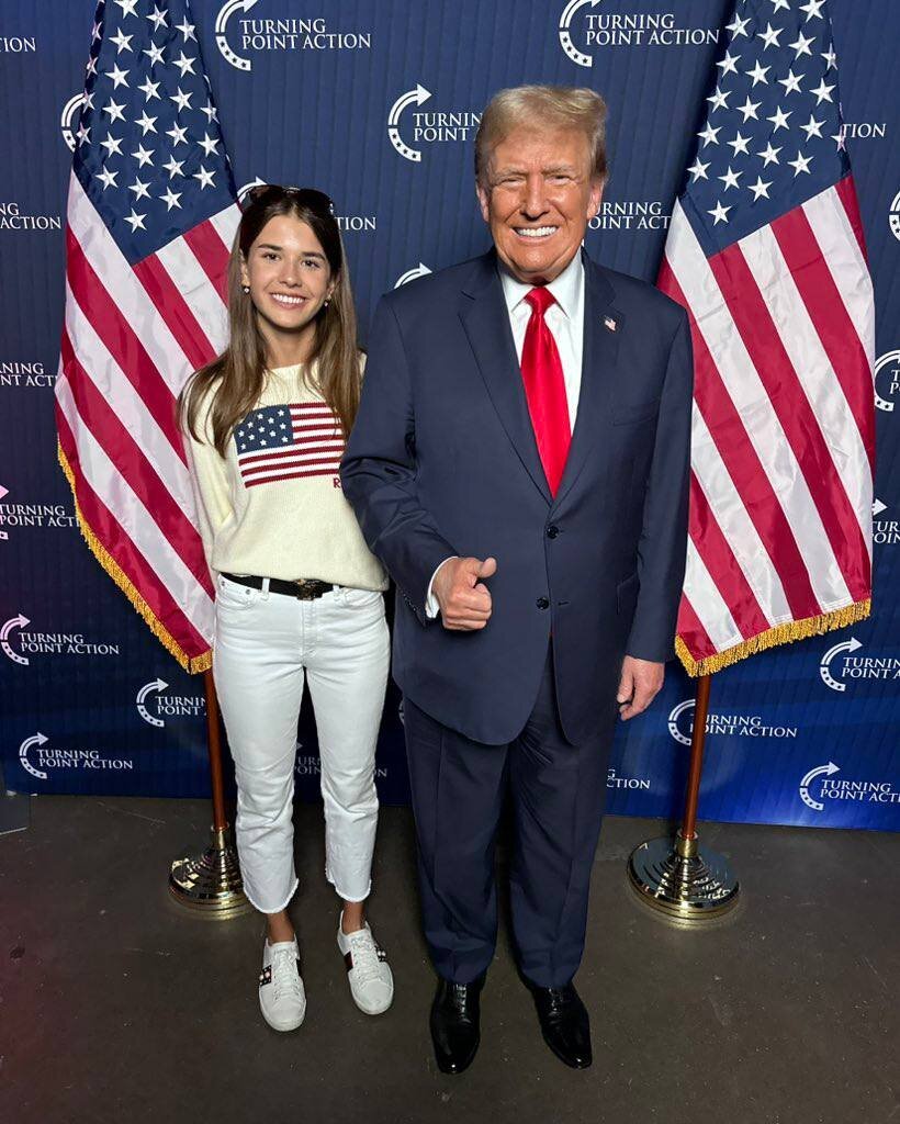 عکس/ دیدار دونفره رئیس جمهور آمریکا و کای مدیسون ترامپ در کاخ سفید