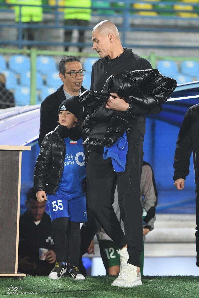 عکس/ ستاره برزیلی و فرزندش تماشاگر نخستین برد استقلالِ موسیمانه عکس/ ستاره برزیلی و فرزندش تماشاگر نخستین برد استقلالِ موسیمانه