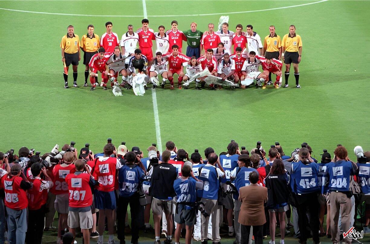 عکس/ ایران و آمریکا در کنار یکدیگر؛ سیاسی‌ترین بازی تاریخ جام جهانی