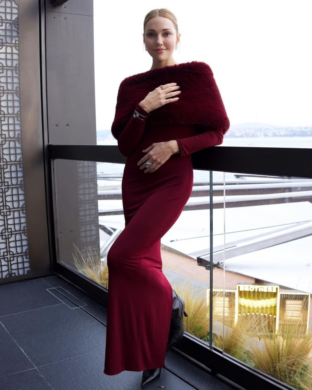 عکس/ خرم‌سلطان؛ مریم اوزرلی در مراسم «زن سال ۲۰۲۴» مجله هارپرز