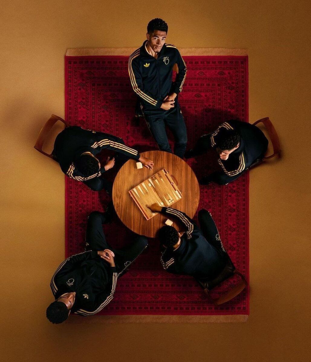 عکس/ جود بلینگام؛ فرش ایرانی و یک بازی ایرانی!