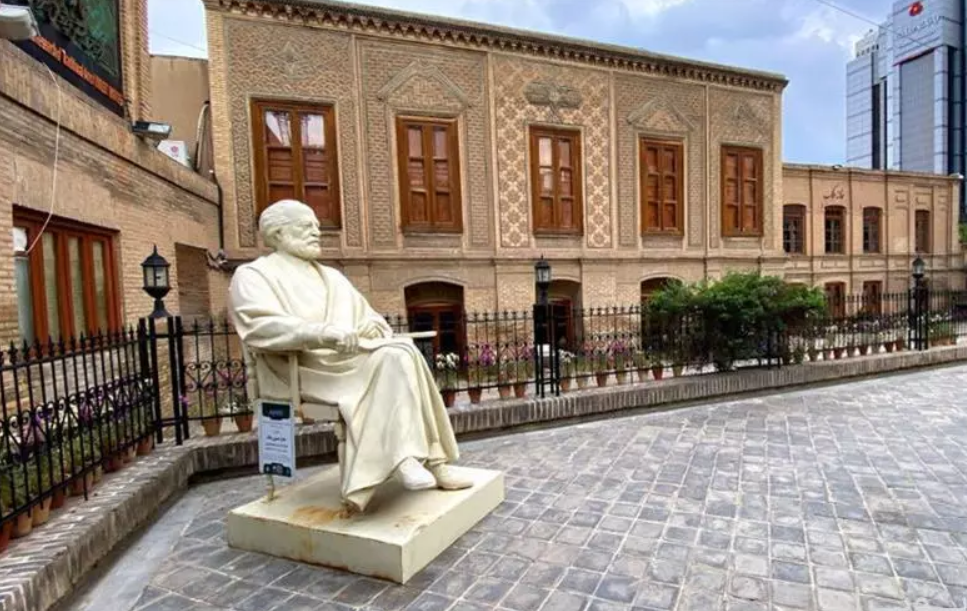 خانه ملک از اماکن تاریخی مشهد 