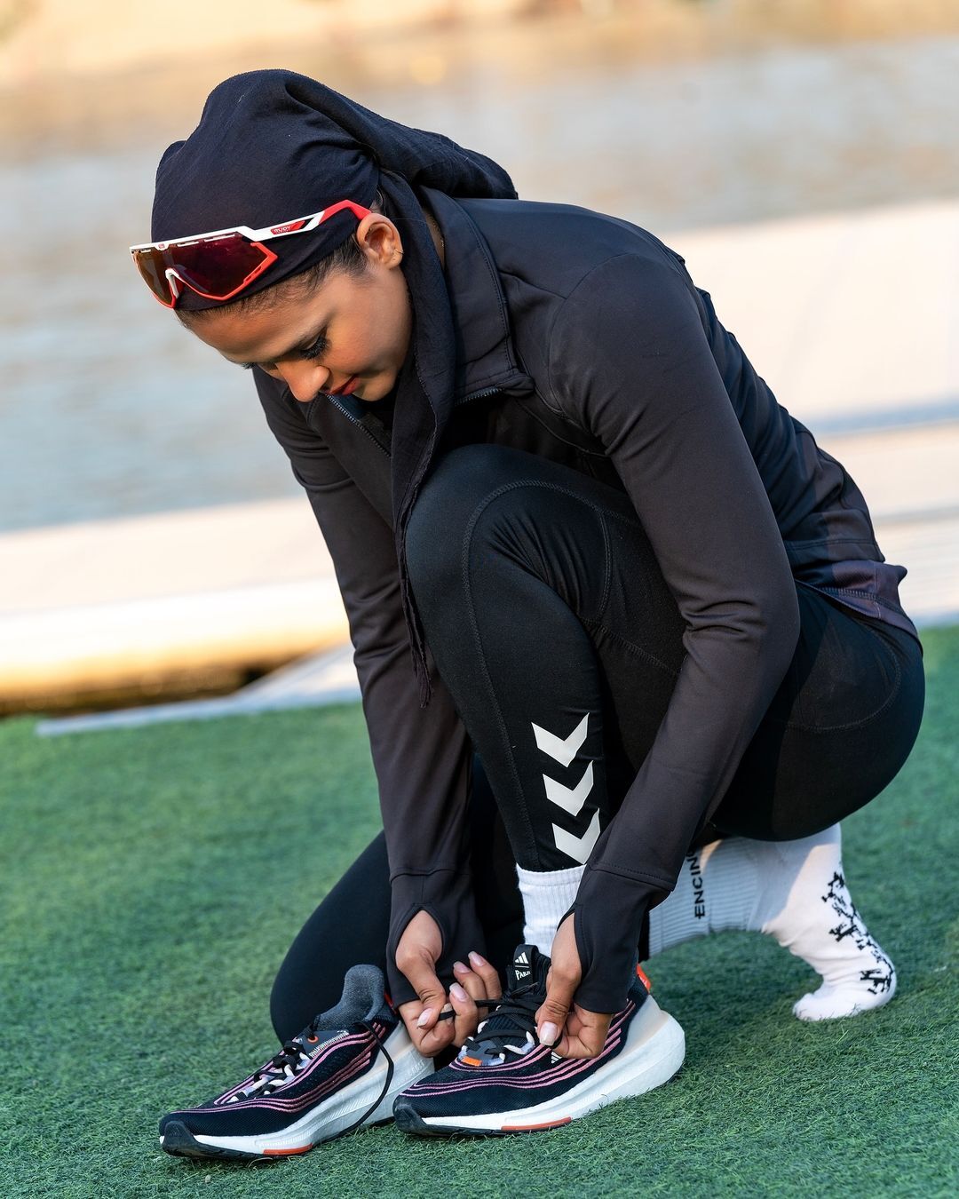 عکس/ ترلان پروانه، نیکی مظفری و مهسا جاور در نمایشگاه نقاشی آذرخش فراهانی عکس/ ترلان پروانه، نیکی مظفری و مهسا جاور در نمایشگاه نقاشی آذرخش فراهانی