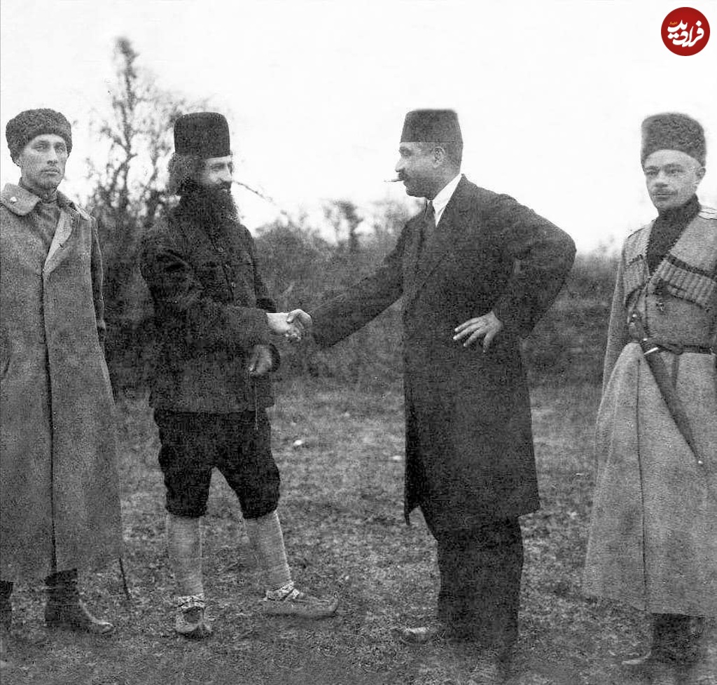 عکس/ دیدار میرزا کوچک‌خان جنگلی با نماینده حکومت