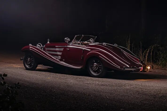 عکس/ خودروی کمیاب مرسدس‌بنز به فروش گذاشته شد