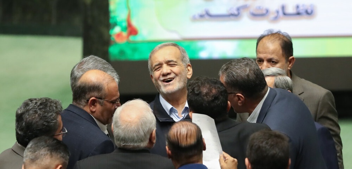 تصاویر/ دفاع مسعود پزشکیان از کلیات لایحه بودجه ۱۴۰۴