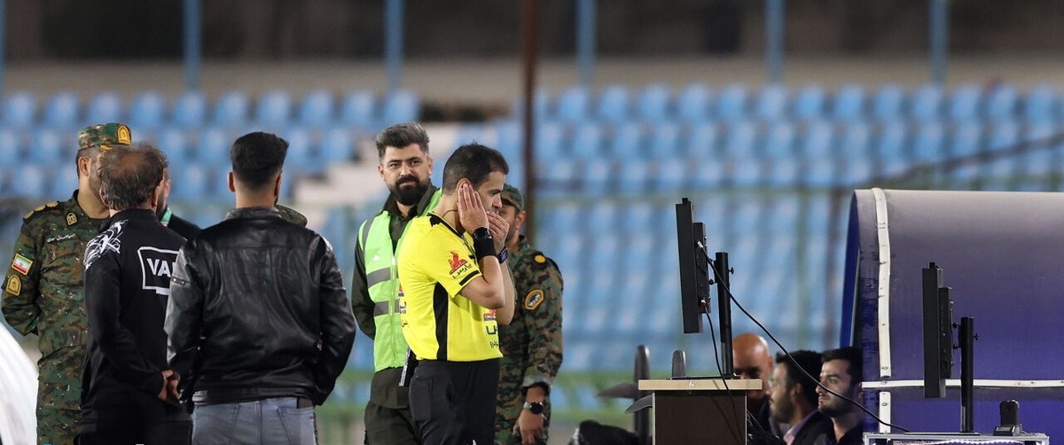 اعلام داوران هفته دهم لیگ برتر فوتبال؛ قضاوت اکرمی و حیدری برای سرخابی‌ها