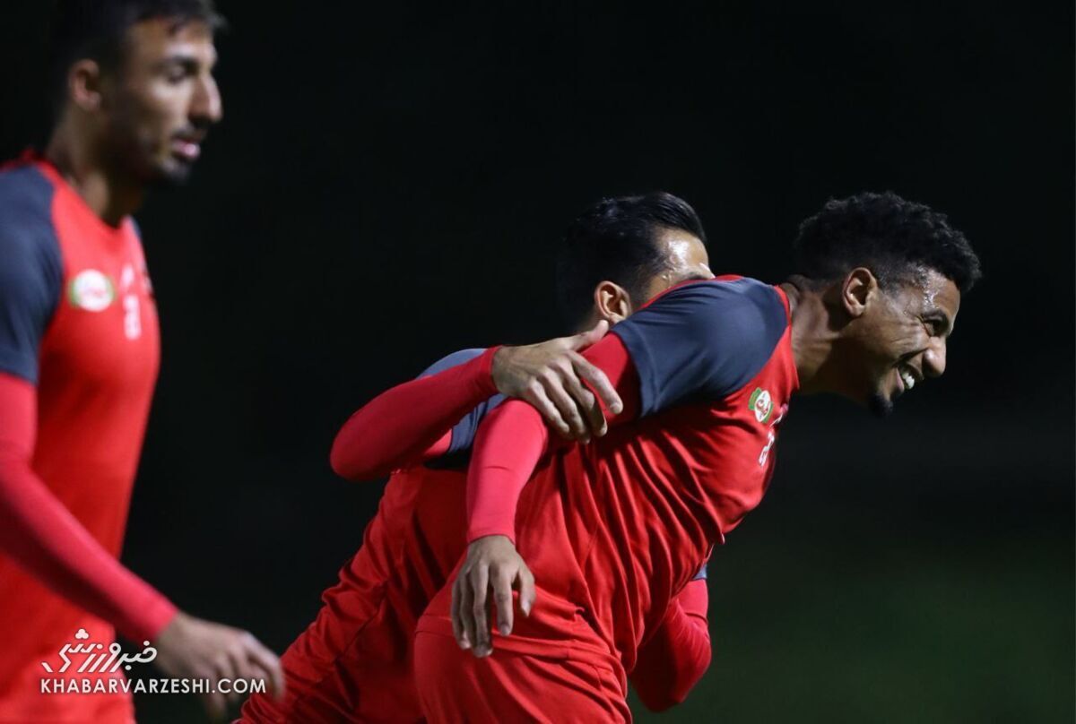 عکس/ پرسپولیس در هوای سرد دوحه سرخ شد؛ بازگشت ستاره محبوب گاریدو عکس/ پرسپولیس در هوای سرد دوحه سرخ شد؛ بازگشت ستاره محبوب گاریدو