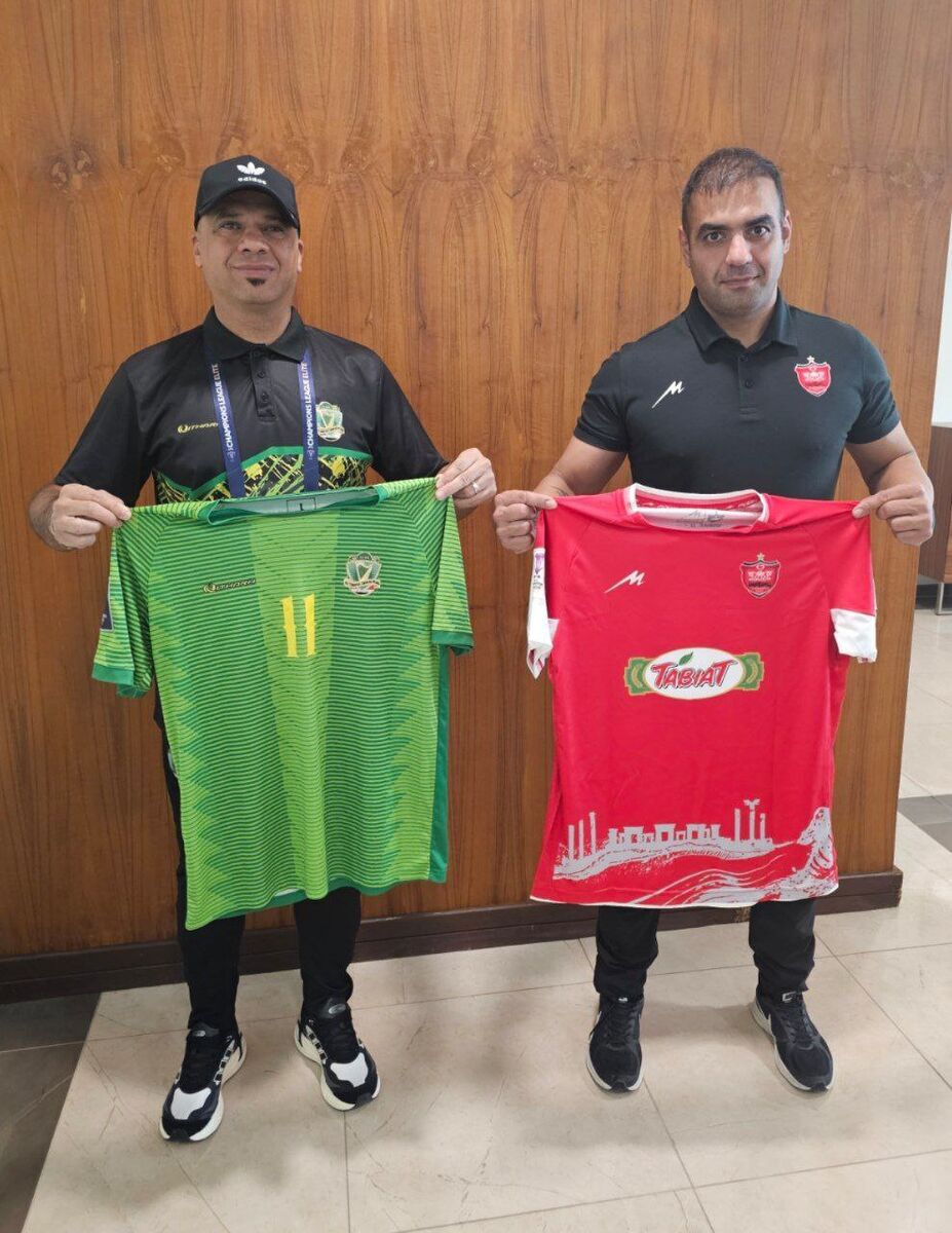 عکس/ رونمایی از پیراهن پرسپولیس و الشرطه عکس/ رونمایی از پیراهن پرسپولیس و الشرطه